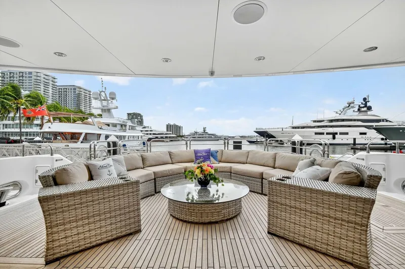 Slide: The Image of Sunseeker 40m 2010 - 5730536