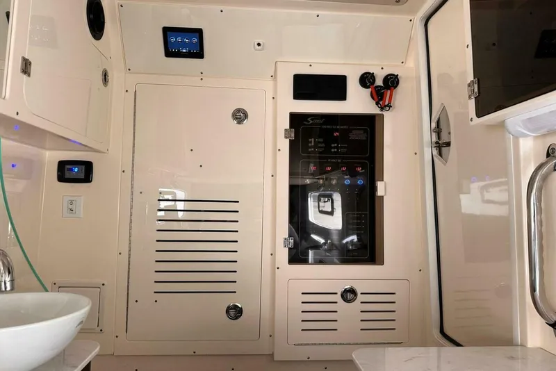 Slide: The Image of Scout 355 LXF 2023 - 4803347