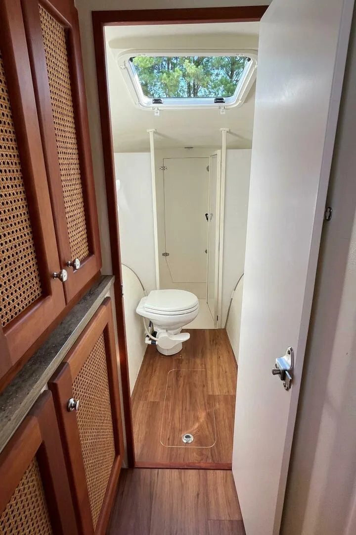 Slide: The Image of Maine Cat 38 2018 - 4739010