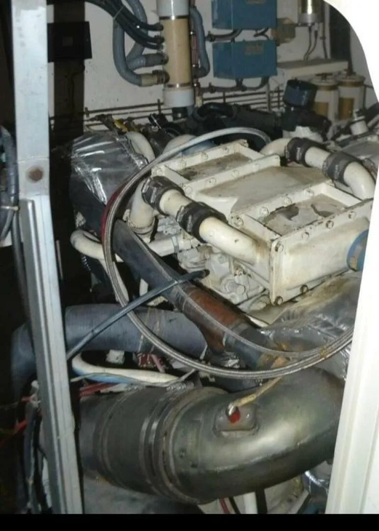 Slide: The Image of Hatteras 53 Extended Deck Motor Yacht 1984 - 4741270