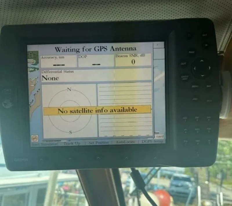 Slide: The Image of Hatteras 53 Extended Deck Motor Yacht 1984 - 4741282