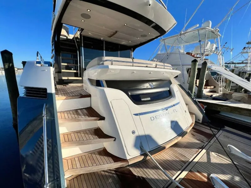 Slide: The Image of Fairline Squadron 2020 - 4741472