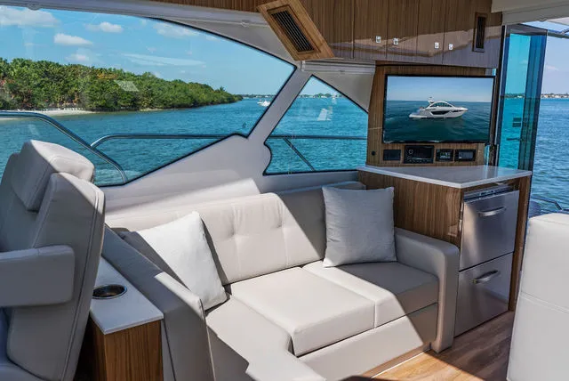 Slide: The Image of Cruisers 50 Cantius 2020 - 77