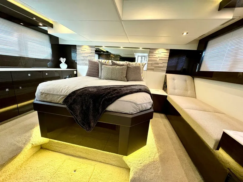 Slide: The Image of Cruisers Yachts 50 Cantius 2020 - 4744475