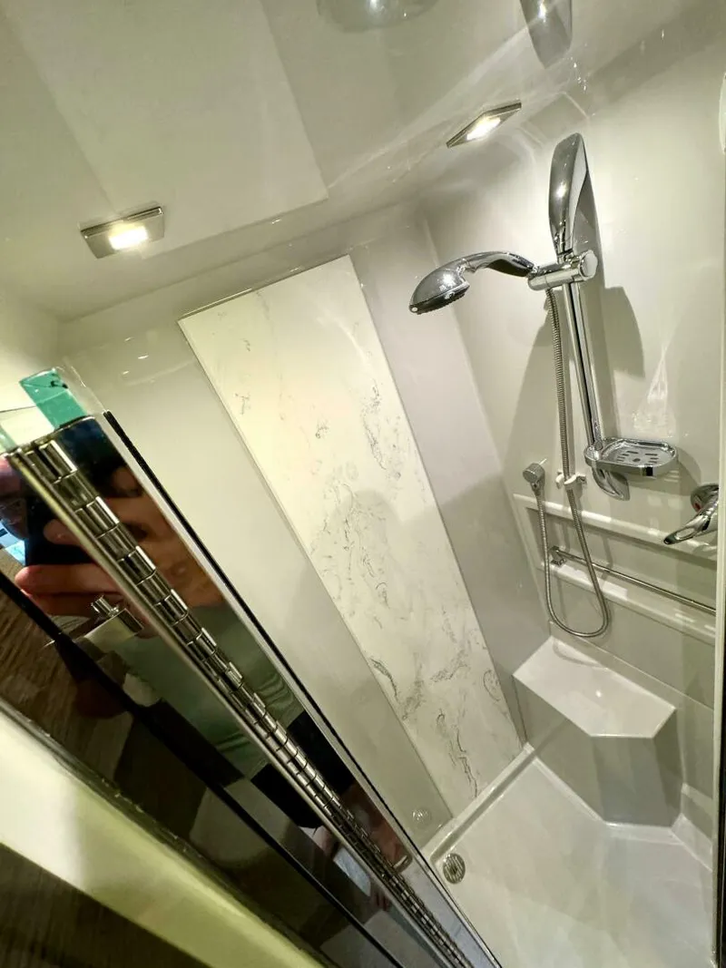 Slide: The Image of Cruisers Yachts 50 Cantius 2020 - 4744535