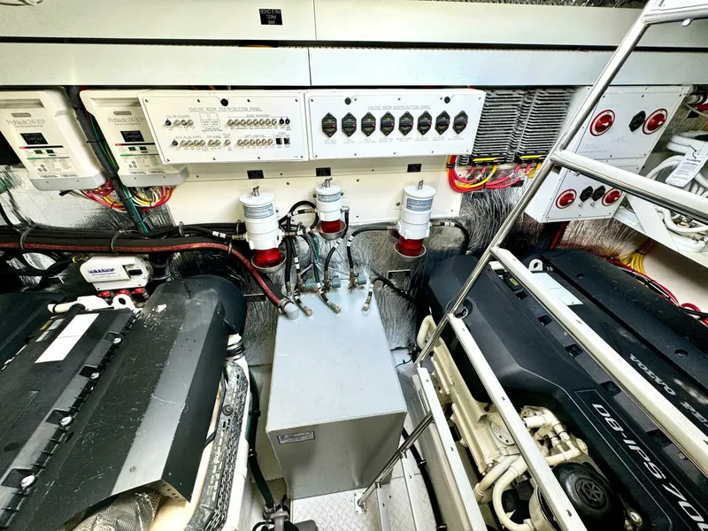 Slide: The Image of Cruisers Yachts 50 Cantius 2020 - 4744572