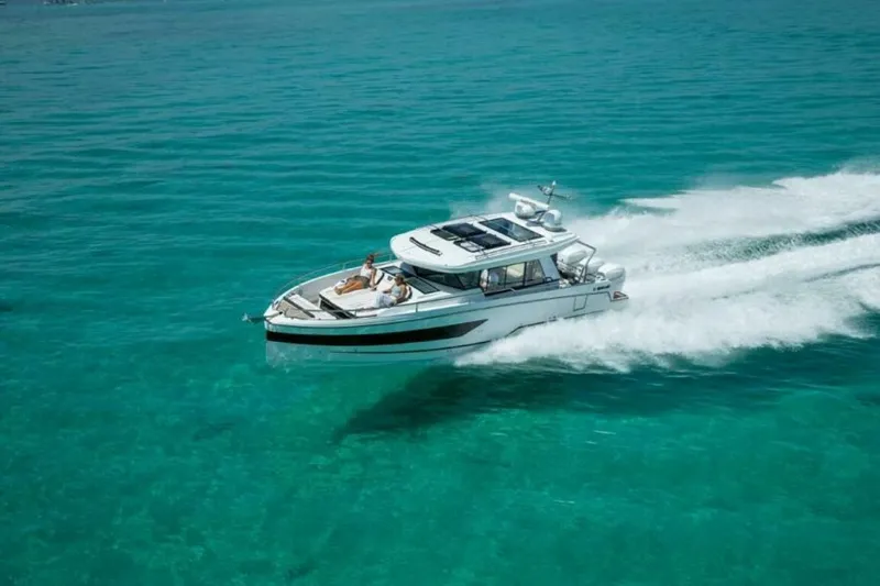 Slide: The Image of Wellcraft 38 Explorer 2025 - 4745557