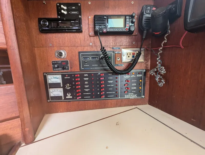 Slide: The Image of Ericson 38 1988 - 4745836