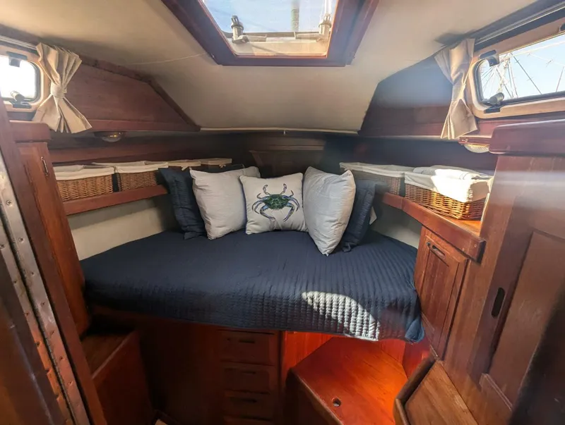 Slide: The Image of Ericson 38 1988 - 4745838