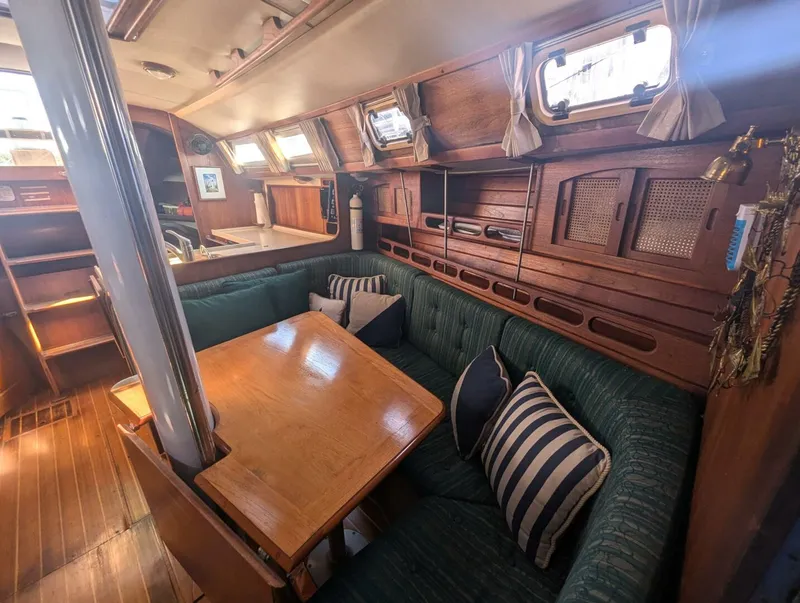 Slide: The Image of Ericson 38 1988 - 4745841