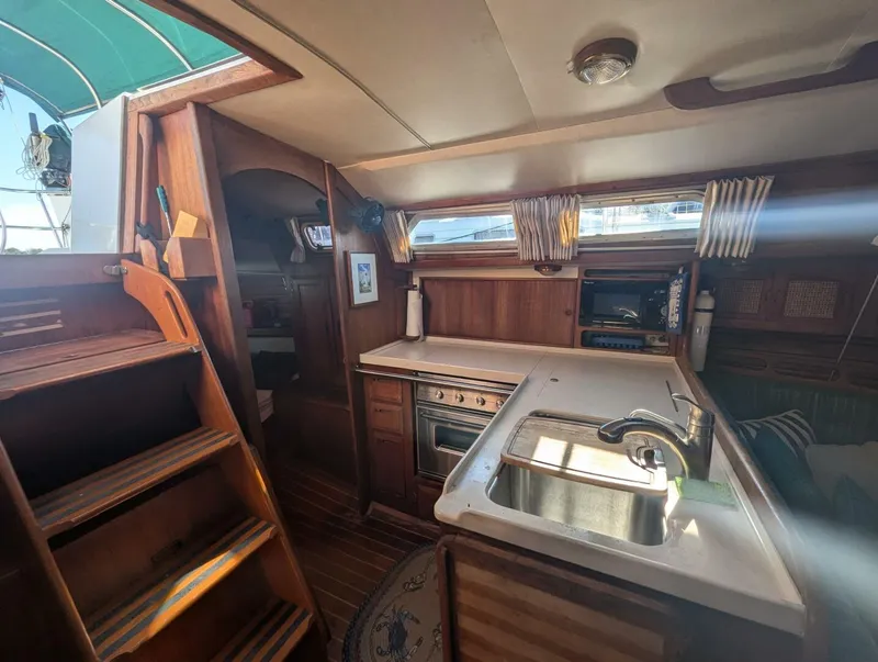 Slide: The Image of Ericson 38 1988 - 4745842