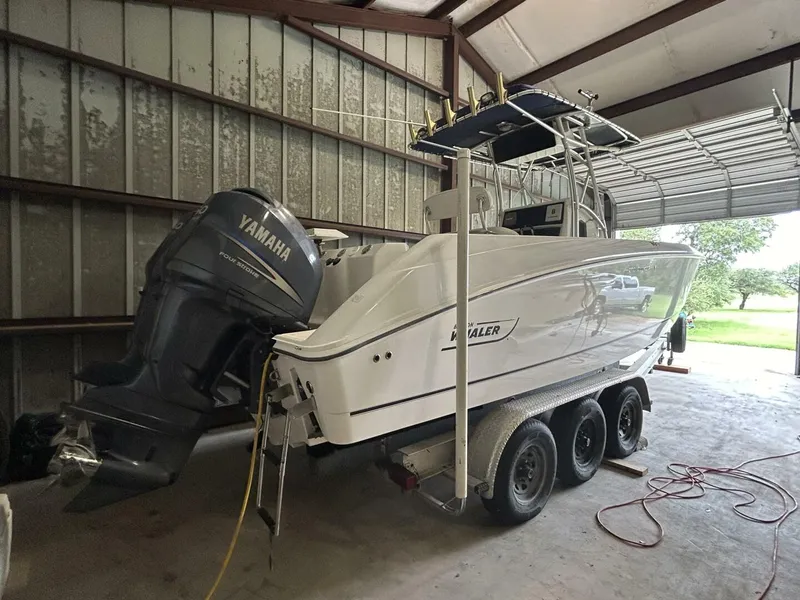 Slide: The Image of 2004 Boston Whaler 270 Outrage - 4746313