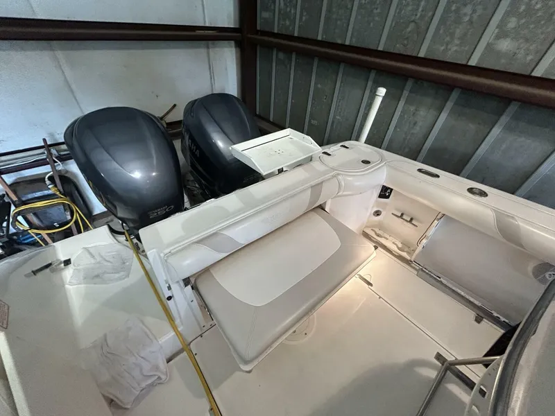 Slide: The Image of 2004 Boston Whaler 270 Outrage - 4746289