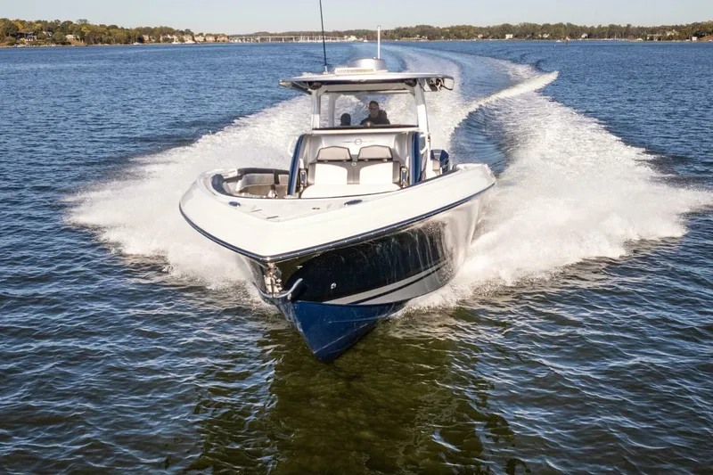 Slide: The Image of Fountain 43 NX 2022 - 4746330