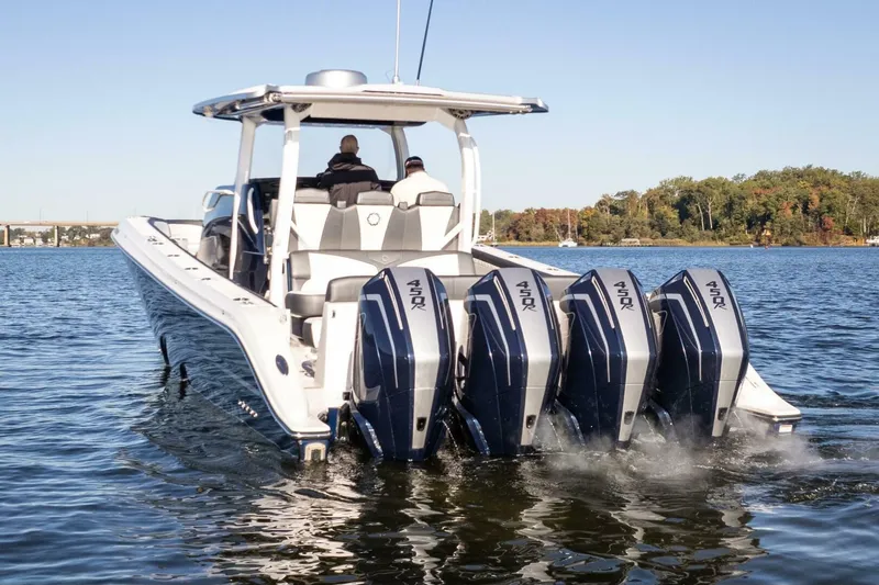 Slide: The Image of Fountain 43 NX 2022 - 4746337