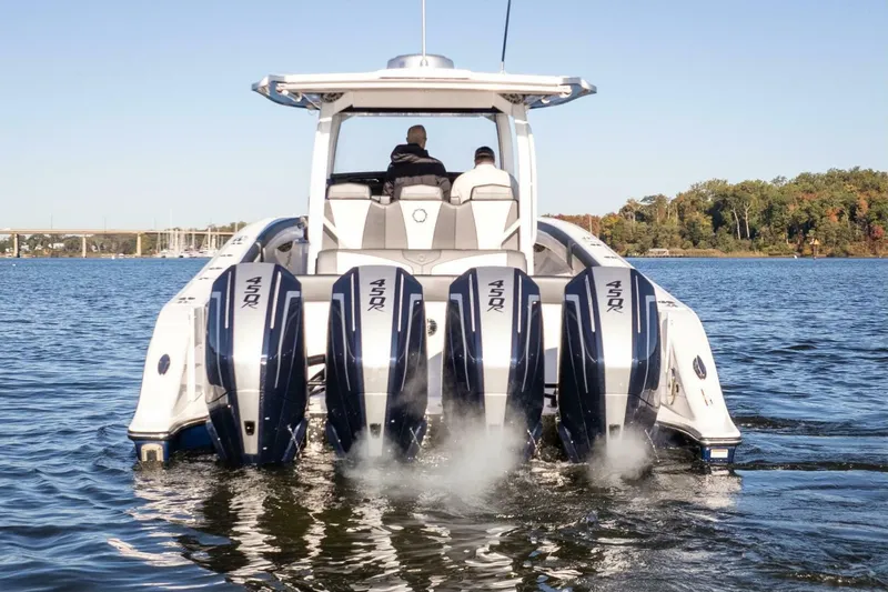 Slide: The Image of Fountain 43 NX 2022 - 4746338