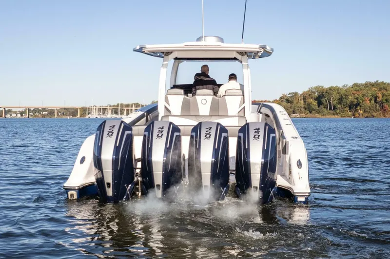 Slide: The Image of Fountain 43 NX 2022 - 4746339