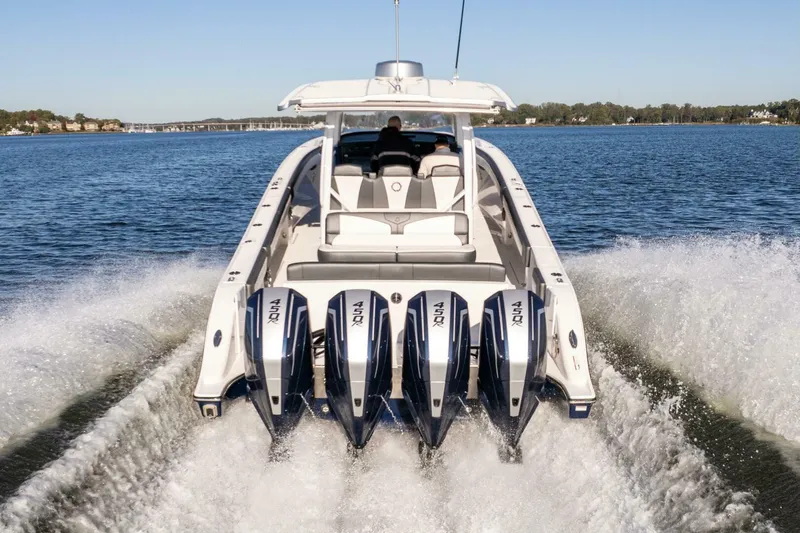 Slide: The Image of Fountain 43 NX 2022 - 4746322