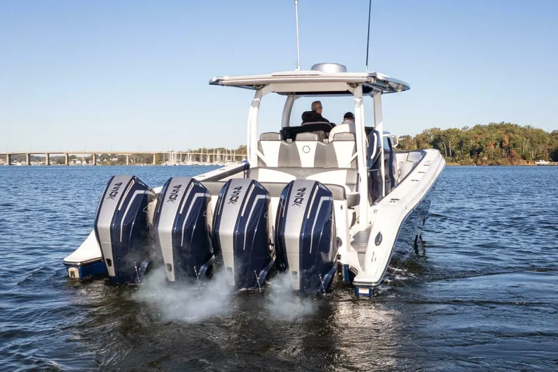 Slide: The Image of Fountain 43 NX 2022 - 4746340