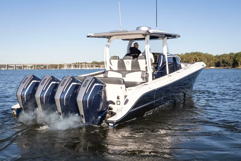 Slide: The Image of Fountain 43 NX 2022 - 4746341