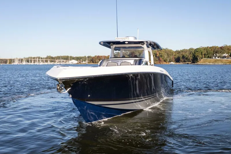 Slide: The Image of Fountain 43 NX 2022 - 4746349