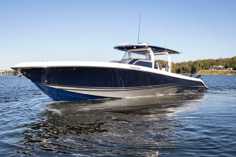 Slide: The Image of Fountain 43 NX 2022 - 4746351