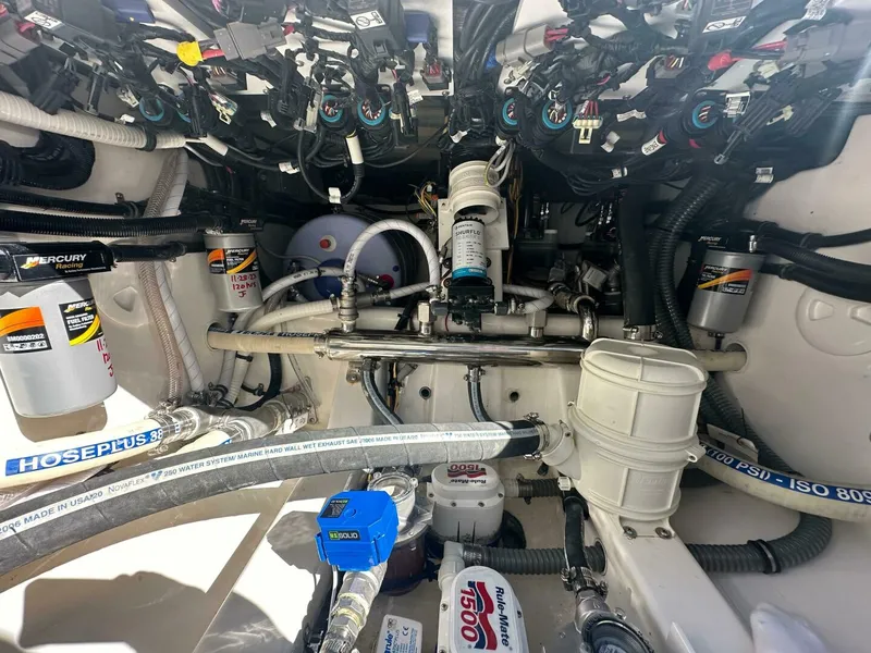 Slide: The Image of Fountain 43 NX 2022 - 4746365