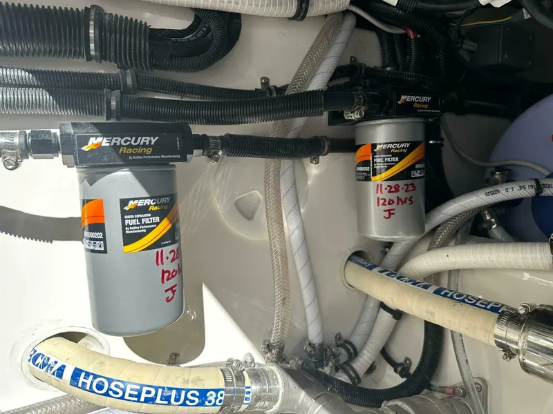 Slide: The Image of Fountain 43 NX 2022 - 4746366