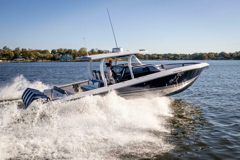 Slide: The Image of Fountain 43 NX 2022 - 4746327