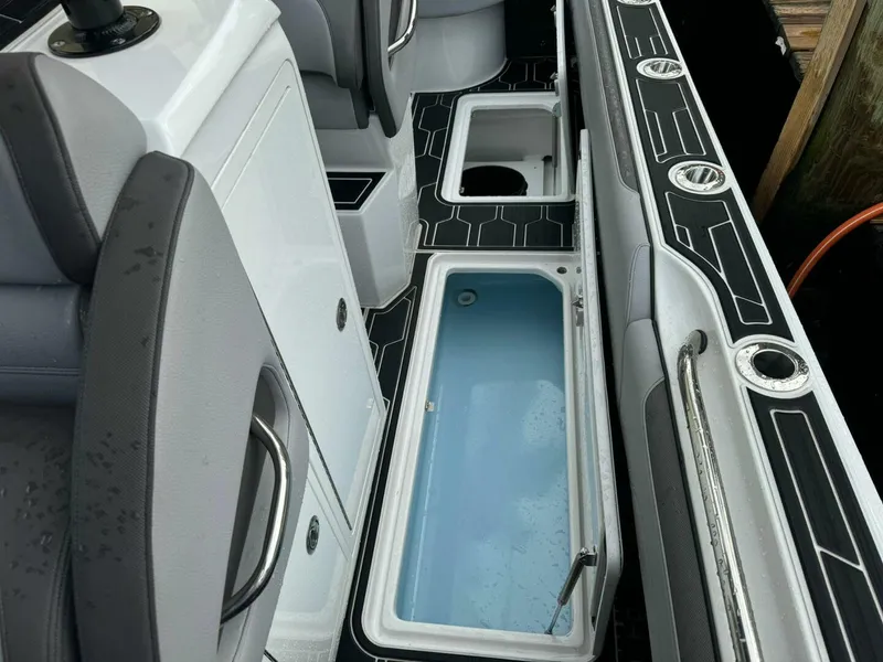 Slide: The Image of Nor-Tech 392 Super Fish 2024 - 4747819