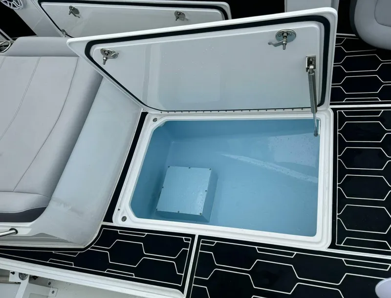 Slide: The Image of Nor-Tech 392 Super Fish 2024 - 4747823