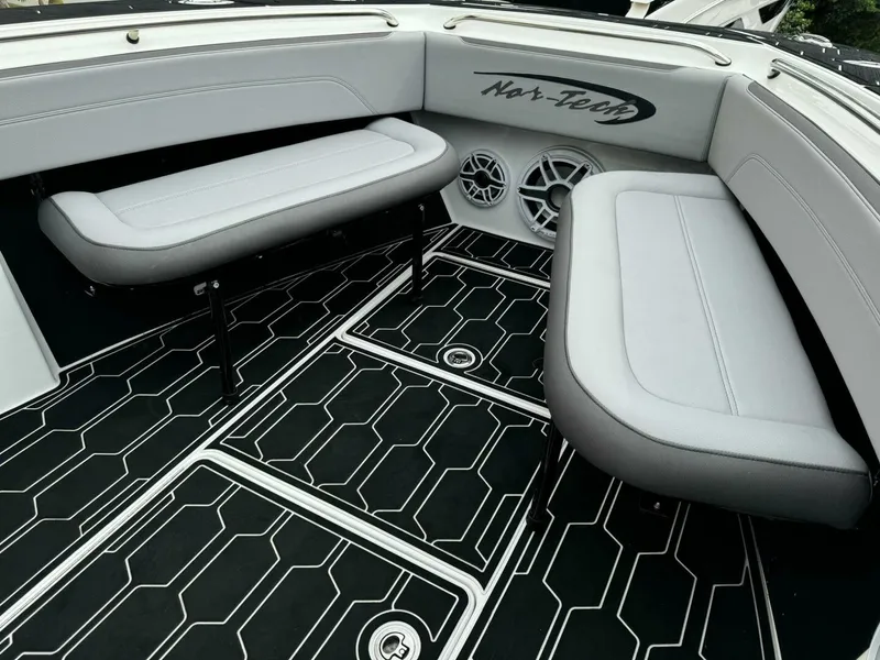 Slide: The Image of Nor-Tech 392 Super Fish 2024 - 4747845