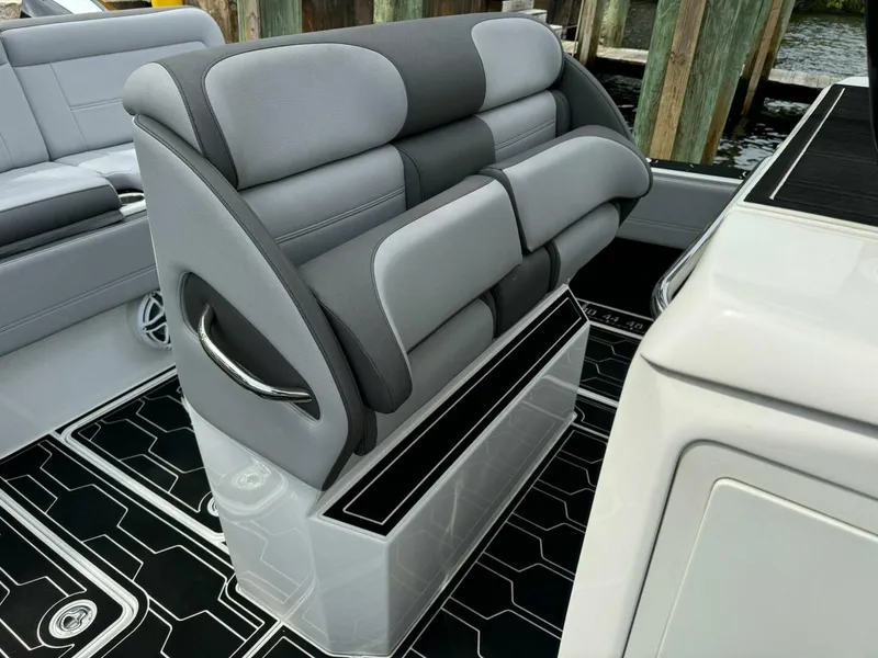 Slide: The Image of Nor-Tech 392 Super Fish 2024 - 4747801