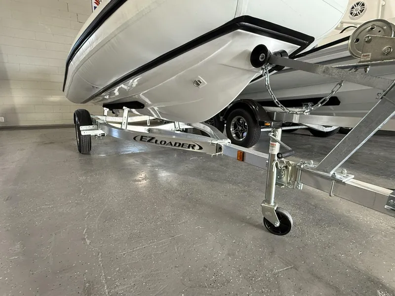 Slide: The Image of Walker Bay Generation LTE 13' 2025 - 4749581