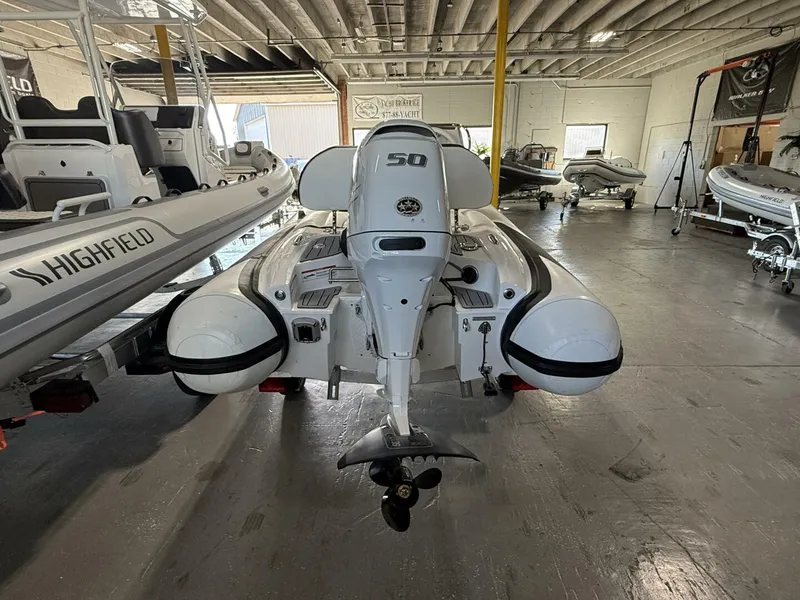 Slide: The Image of Walker Bay Generation LTE 13' 2025 - 4749572