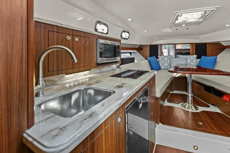 Slide: The Image of Pursuit 355 OS 2018 - 4857485