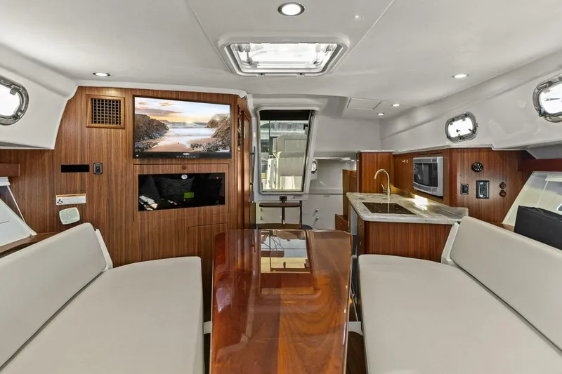 Slide: The Image of Pursuit 355 OS 2018 - 4857487