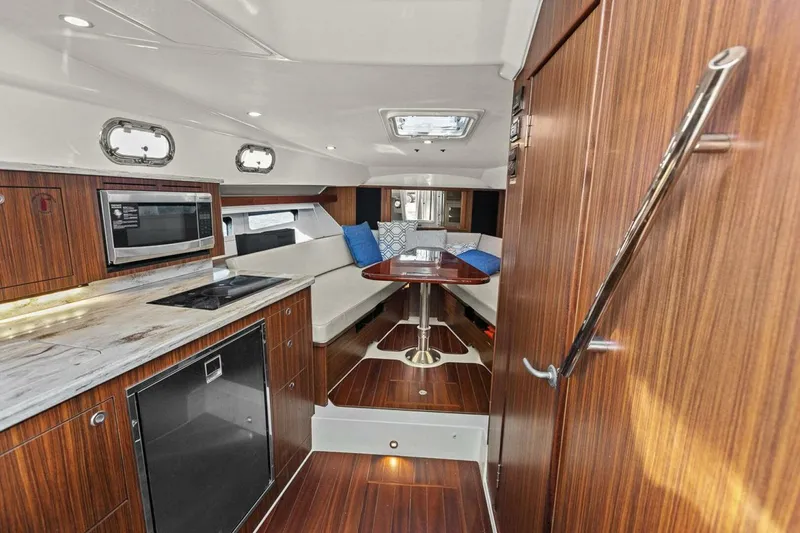 Slide: The Image of Pursuit 355 OS 2018 - 4857481