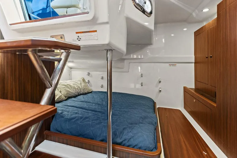 Slide: The Image of Pursuit 355 OS 2018 - 4857483