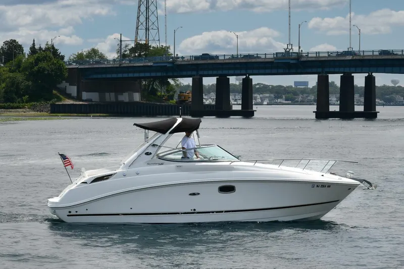 The Image of Sea Ray 28 2010 - 5442165