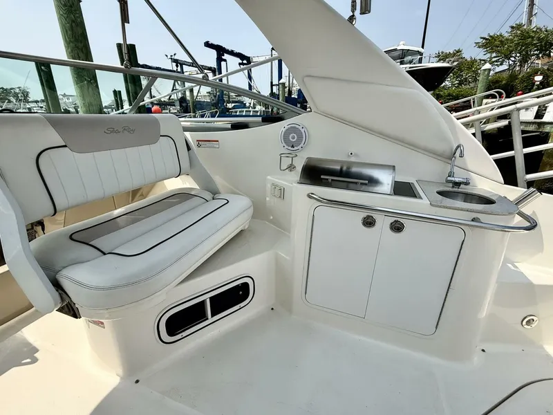 Slide: The Image of Sea Ray 28 2010 - 5442170