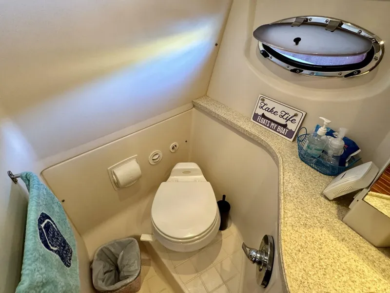 Slide: The Image of Regal 3360 Window Express 2006 - 4750999