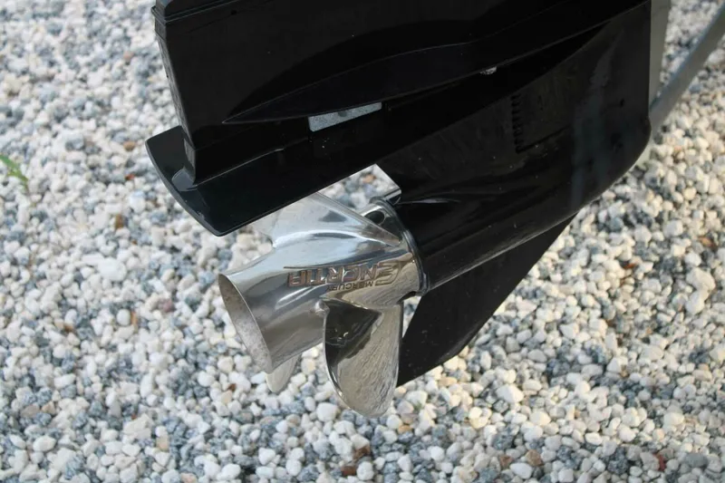 Slide: The Image of Boston Whaler 190 Montauk 2022 - 4752930