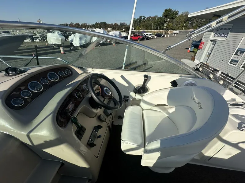 Slide: The Image of Sea Ray 260 Sundancer 2003 - 4753415