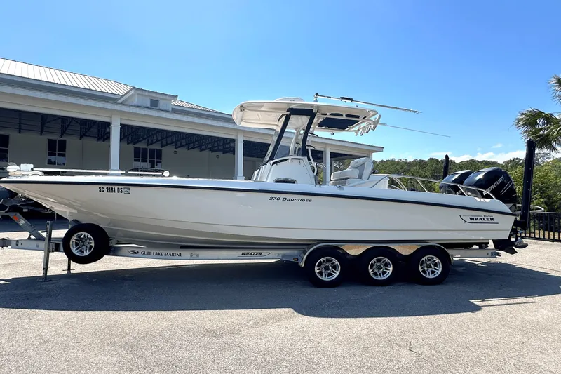 Slide: The Image of Boston Whaler 270 DAUNTLESS 2016 - 2