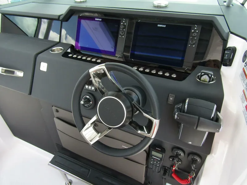 Slide: The Image of Axopar 37 Sun Top 2024 - 5282986