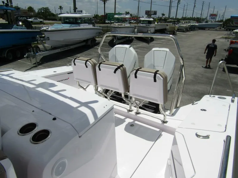 Slide: The Image of Axopar 37 Sun Top 2024 - 5282989