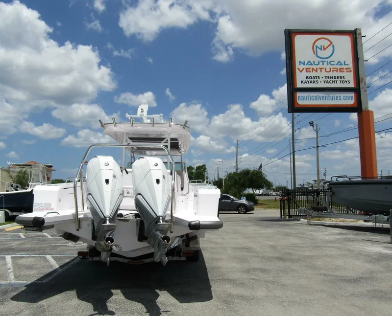 Slide: The Image of Axopar 37 Sun Top 2024 - 5282977