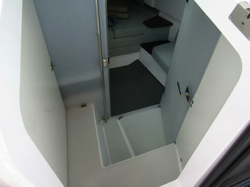 Slide: The Image of Axopar 37 Sun Top 2024 - 5283003