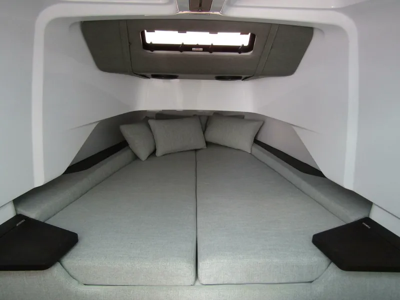 Slide: The Image of Axopar 37 Sun Top 2024 - 5283006